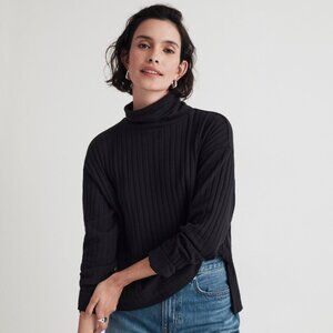 Madewell   Relaxed Turtleneck Tee  M